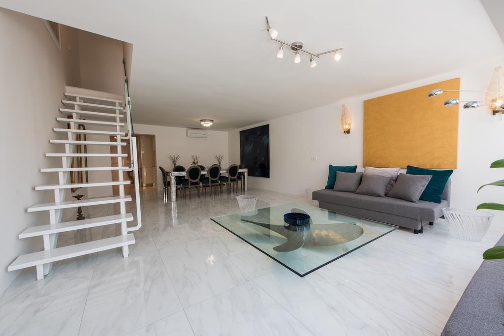 Ab Ljubljana - The Princess Castle Triplex 외부 사진